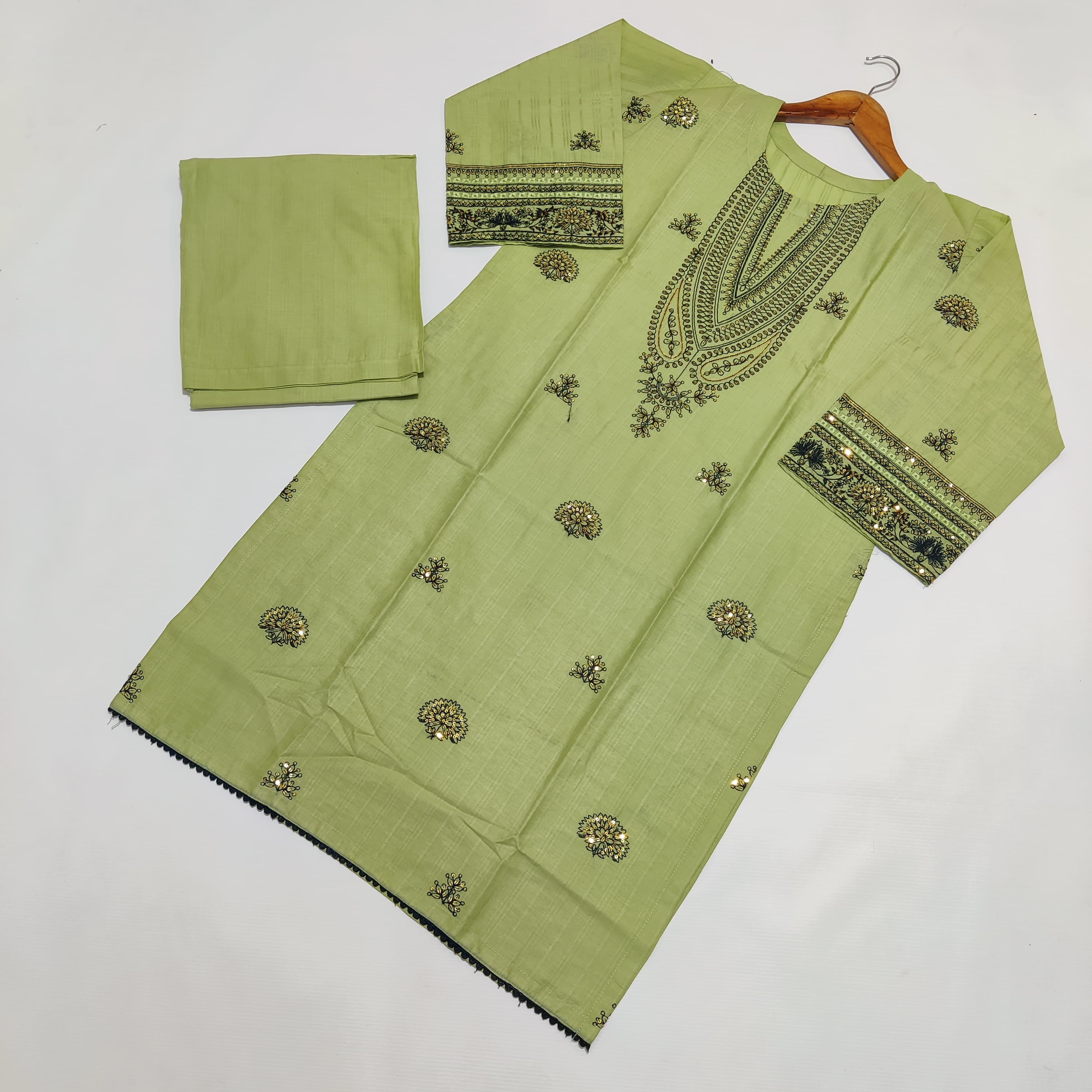 Preet 2 pcs